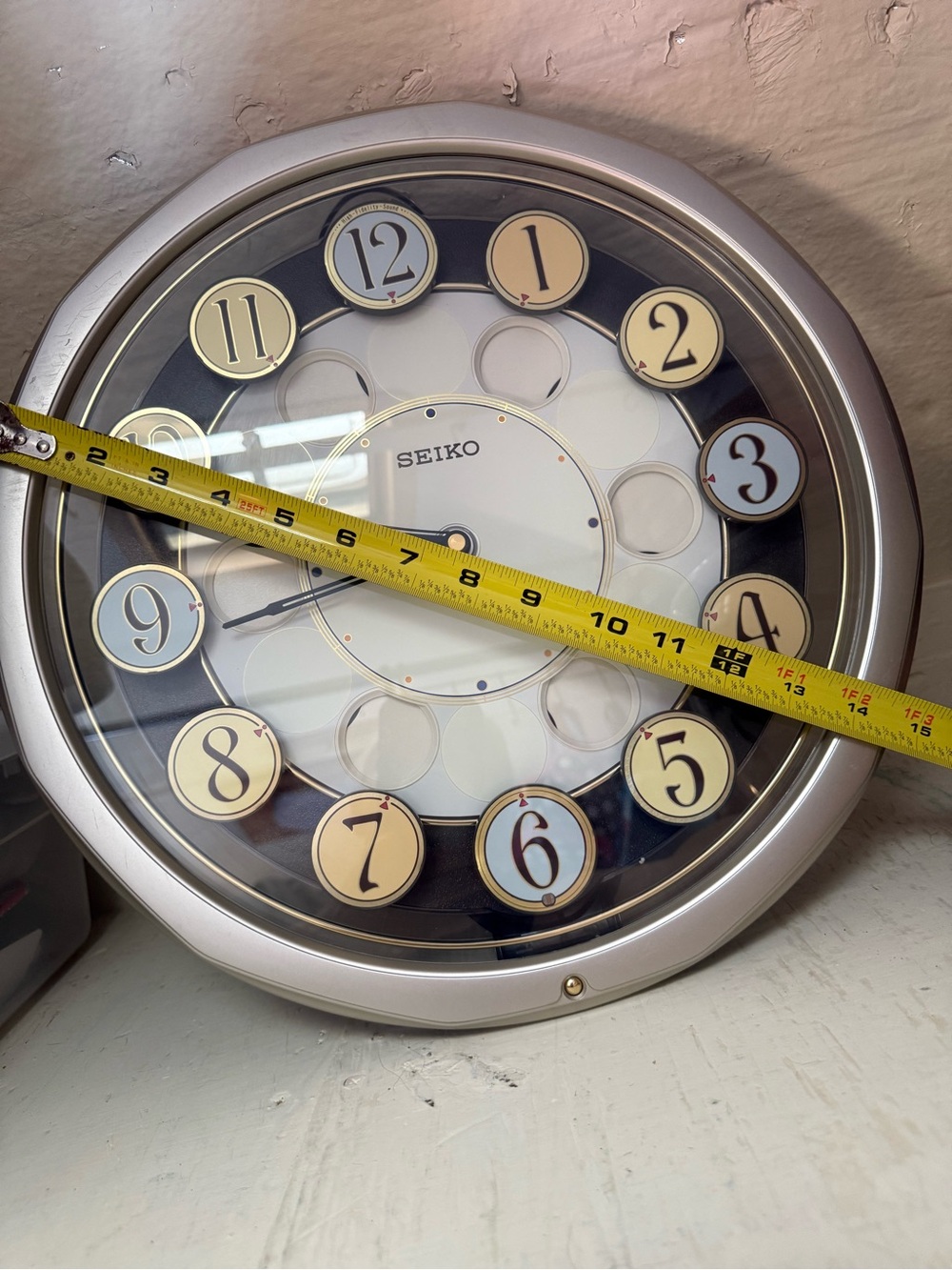 Seiko QXM106SRH "Twirling Numbers" Melodies in Motion wall clock - Picture 11 of 13